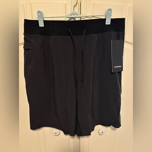 Men’s Lululemon 9” athletic shorts